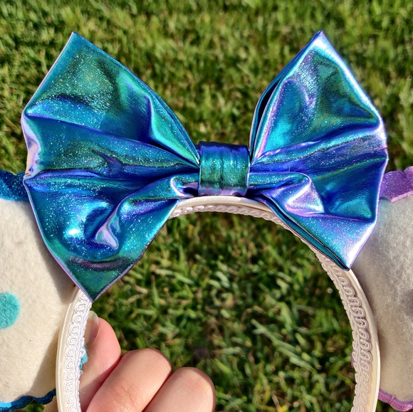 Custom Disney Mickey/Minnie Ears - Picture 2 of 6